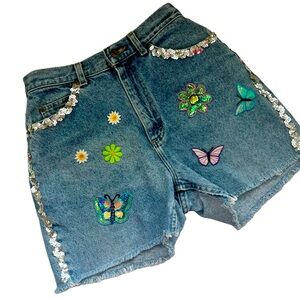 L.L. Beans Freeport Maine Sequins Raw Hem Look Denim Shorts W/26"